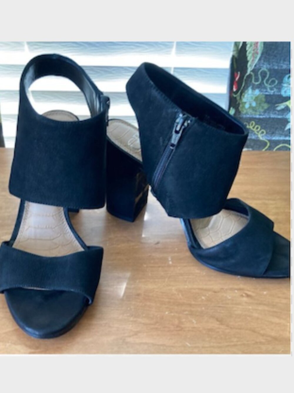 Gianni Bini Black Leather Suede Block Heel Sandal 9M